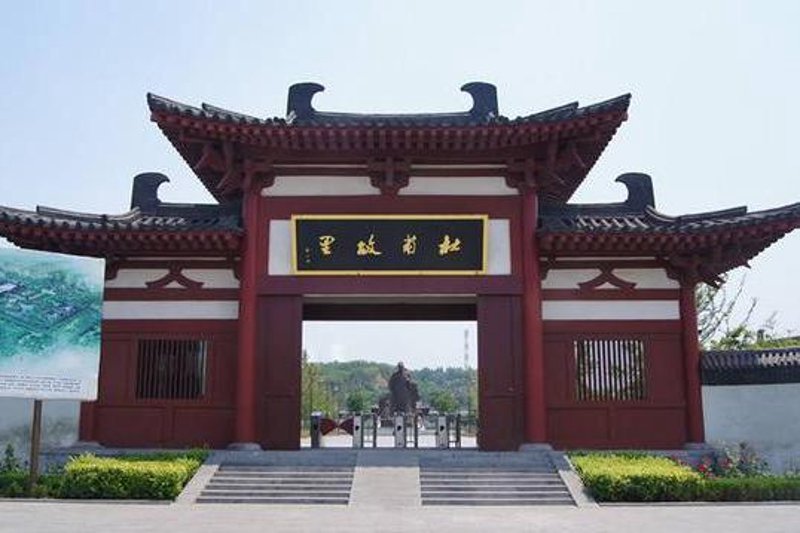 穿越千年的对话:走进杜甫的世界